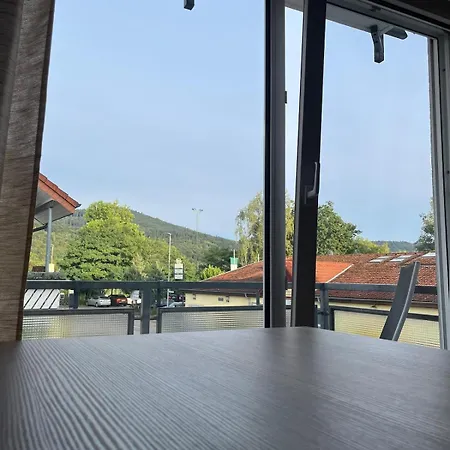 Apartamento Mit Küche Balkon Parkplatz In Der Nähe Von Heidelberg